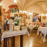 Restauracja Osteria Piemonte Wewnątrz