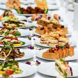 Fabryka Przysmakow Garden Party Catering Dania