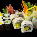 Yasumi Sushi Michal Naploszek Dania