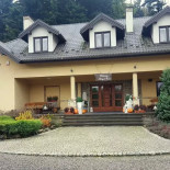 Zajazd Pod Malym Laskiem Na zewnątrz