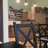 Habibi Habibi (pakistani And Indian Cuisine) مطعم حلال Wewnątrz