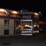 Country Grill Jerzykowo Na zewnątrz