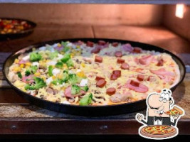 Royal Pizza Białośliwie Nourriture