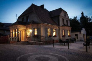 Pod Latarniami Exterior