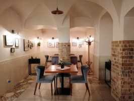 Pod Arkadami À l'intérieur