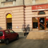 Pizzeria Fasto Pizza Na zewnątrz