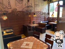 Efes Pizza Kebab Dentro