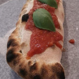 Pizzeria Włoska La Fattoria Na zewnątrz