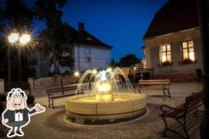 Pod Latarniami Exterior