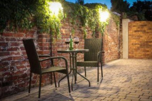 Pod Latarniami Dentro