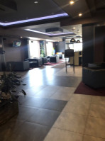 Atena À l'intérieur