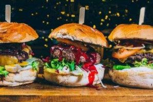 Celna 10 Café Nourriture