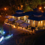 Baszta Piano Cafe Na zewnątrz