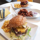 We Love Burger Dania