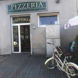 Colosseum Pizzeria Na zewnątrz