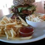 Luka Bistro Burger Nourriture