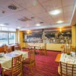 Qubus Głogów Nourriture