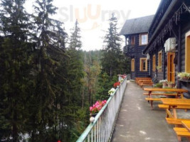 Perla Zachodu. Gosciniec Exterior