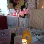 Pałac Dąbrówka Comida