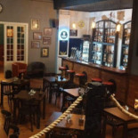 Alembik Whisky Rum Club Wewnątrz