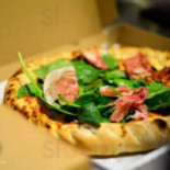 Skandal Pizza Burger Wewnątrz