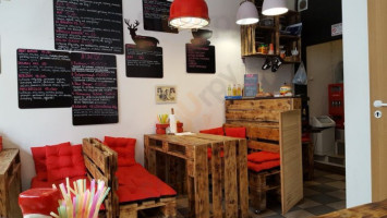 Face Burger À l'intérieur