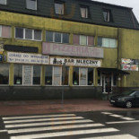 Mleczny Mis Na zewnątrz