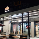 Max Premium Burgers Na zewnątrz