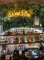 Celna 10 Café Nourriture