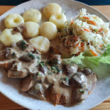 Karczma Sączówka Wewnątrz
