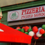 Pizzeria Piccolo Mondo Na zewnątrz