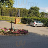 Smazalnia Ryb Nad Stawem Wewnątrz