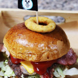 Krowa Mać Burgers food