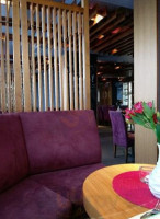 Kaya Sushi, Teppanyaki Steak House À l'intérieur