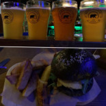 Browar Połnocny. Pub. Nourriture