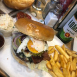 Barn Burger Dania