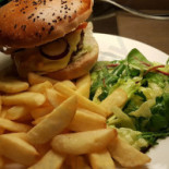 Szary À l'intérieur