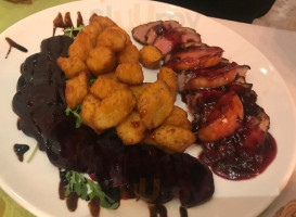 Anna De Croy À l'intérieur