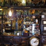 Captain Morgan Pub Dentro