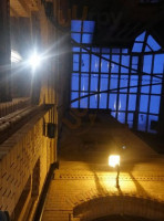 Artus À l'intérieur