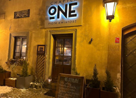 Chapter One by Piotr Kwiatosz Extérieur