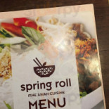 Spring Roll Azjatycka À l'intérieur