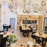 The Piano Bistro Wine Wewnątrz