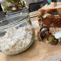 Pochlebna Nourriture