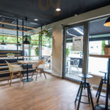 Pesto Bistro Na zewnątrz