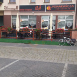 M.g. Burger Na zewnątrz