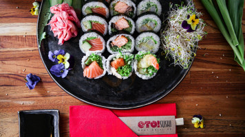 Oto Sushi food