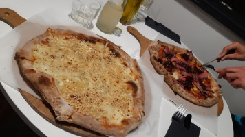 Czerwony Piec Nourriture