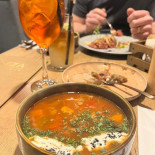 Geneza À l'intérieur