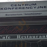 Belwederska Na zewnątrz